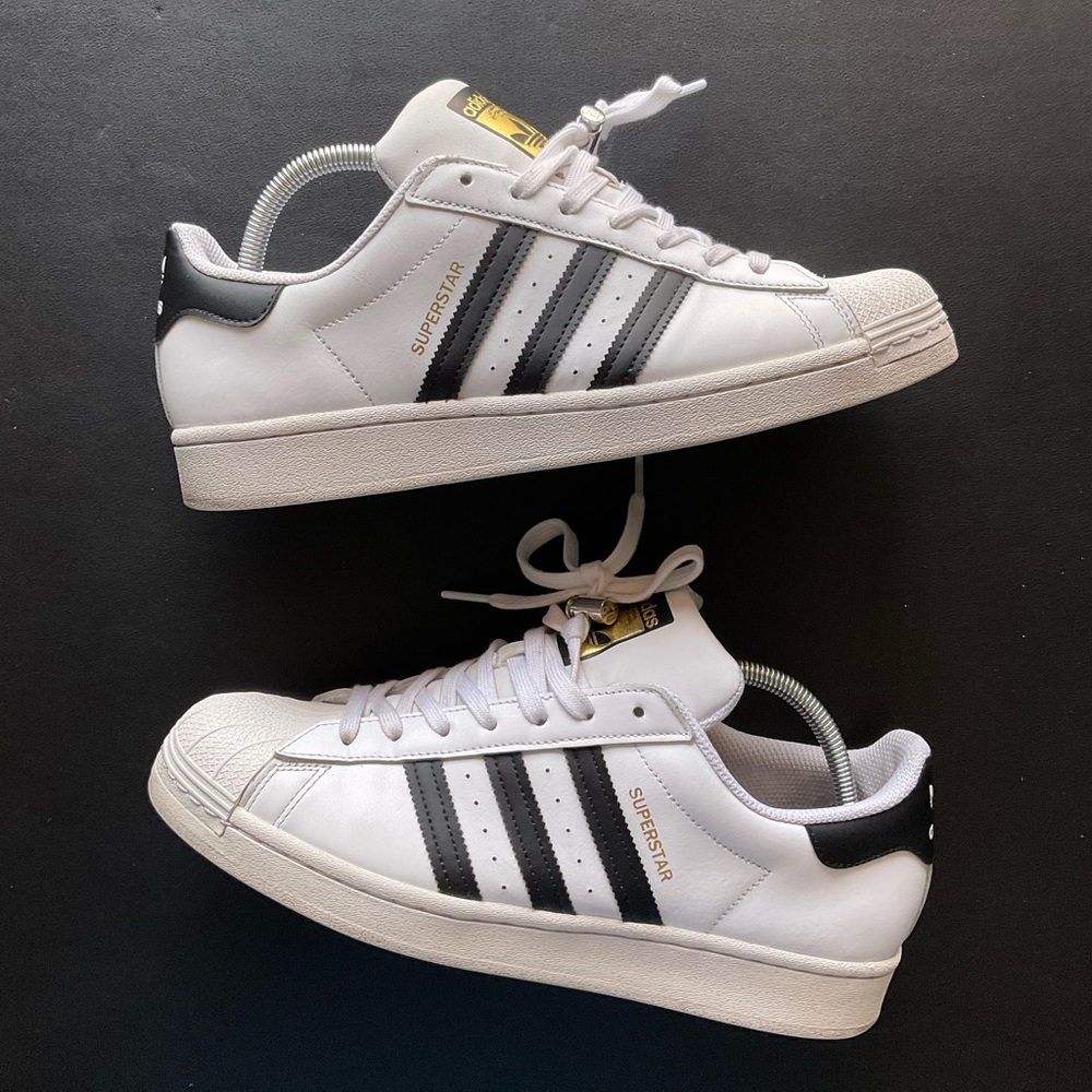 Adidas Superstar Shelltoe, Size 10. White/Black/Gold. Pre-Loved. Great Condition